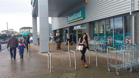 Poundland Office Photos | Glassdoor