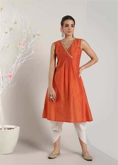 Get Solid Overlay Neck Detail Sleeveless Kurta at ₹ 1049 | LBB Shop