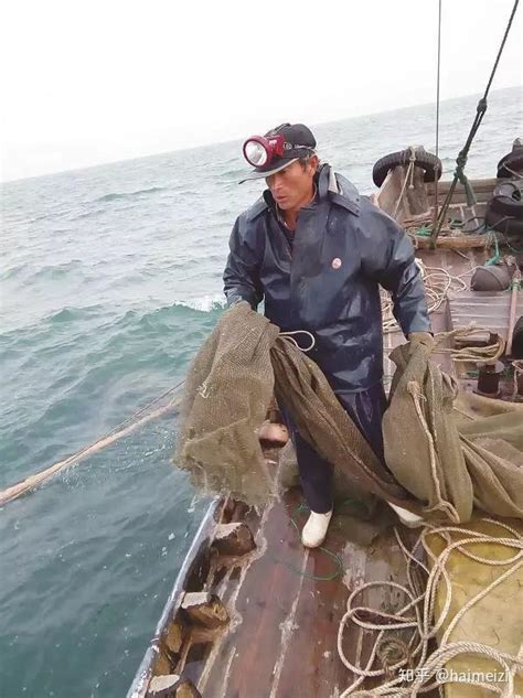 渔民出海打鱼在船上生活（渔民出海打鱼在几月份）_拉美贸易经济网