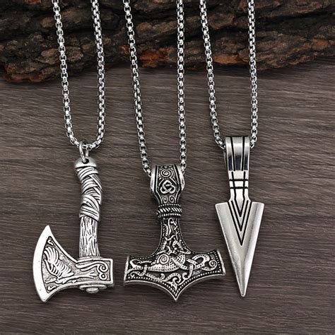 Men's Viking Necklace Hammer Compass Knot Wolf Axe Pendant – CRAZE
