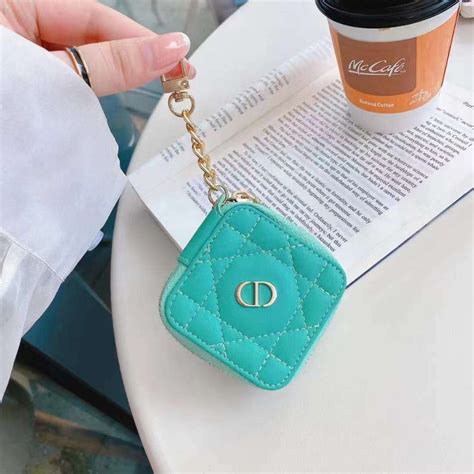 Luxury Branded Quilt Leather Zipper Airpod Case – Kalakaar Indiaa