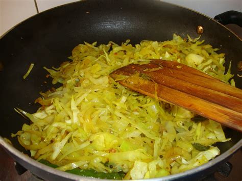 Cooking Delights: Cabbage curry