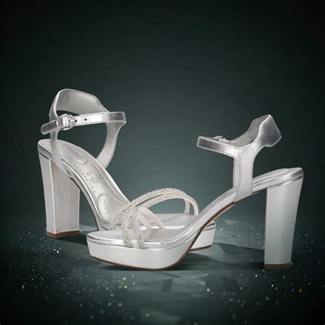 BAGATT India | Italian luxury footwear brand for women