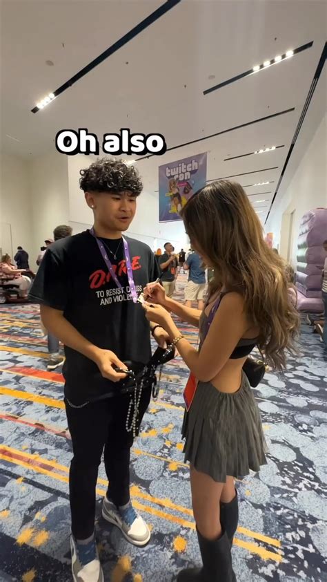 SupCaitlin spits in Fans Mouth : r/supcaitlintwitch