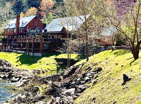 4 North Carolina Vacation Spots Foodies Love For 2025 — Chef Denise