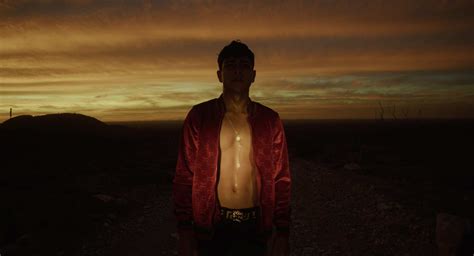 En el camino (2025): recensione, trama, cast film.