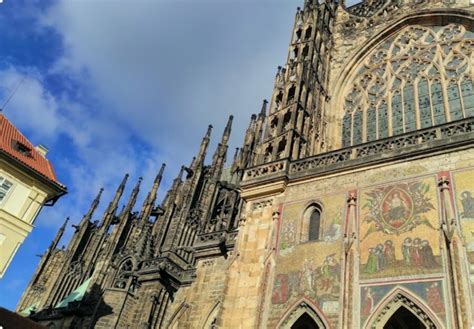 كاتدرائية القديس فيتوس - إحدى العجائب المعمارية لأوروبا القديمة