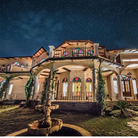 Luxury Hotels Guide - Travel & Leisure Asia, Hong Kong & Macau | India