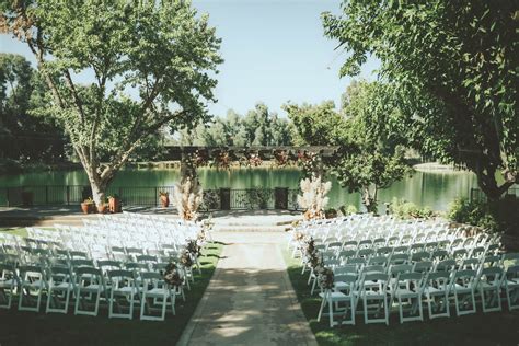 Wolf lakes wedding | Beachweddingtips.com
