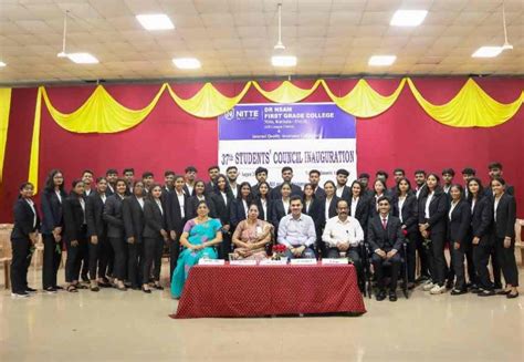 Explore B.com, BBA and BCA programs at NSAMFGC