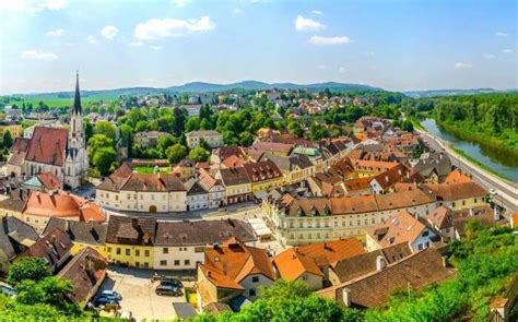 Austrian Honeymoon: 15 Highlights To Include In The Itinerary