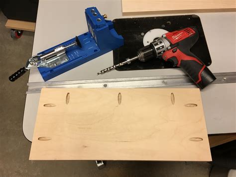 How to Install a Router Under a Router Table 的图像结果
