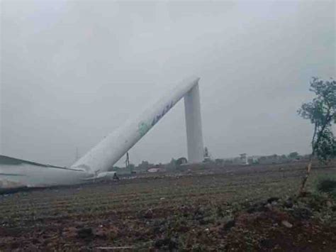 The giant windmill collapsed during the trial itself