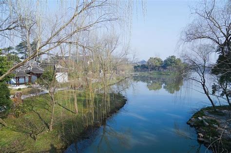 烟花三月下扬州——江南最美的季节，水中油菜花海 摄影的天堂 - 知乎