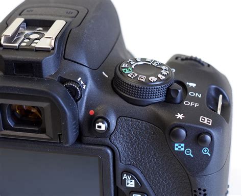 Canon EOS 700D 18-55mm DSLR Camera - Canon from Powerhouse.je UK