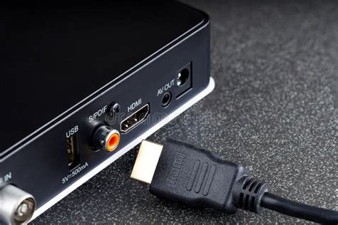 Co Xfinity Cable Box Cable Out Connection 的图像结果