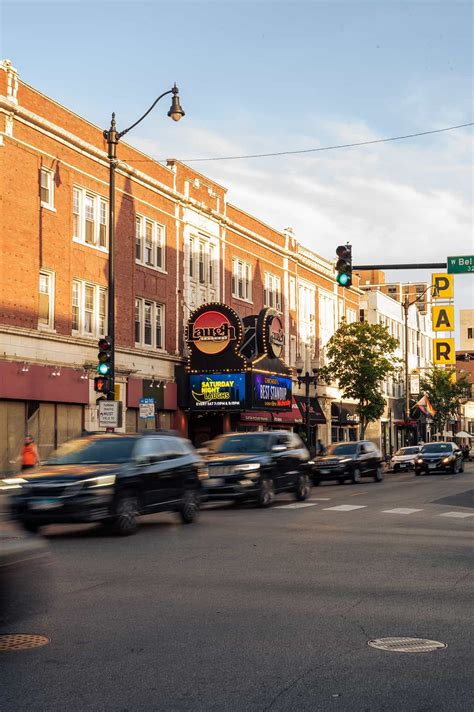 The Medallion: Lakeview Chicago Luxury Apartments