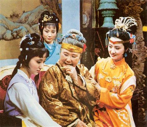 《红楼梦》里的贵族生活——王熙凤身份与宝玉、黛玉、宝钗的关系（二） - 知乎