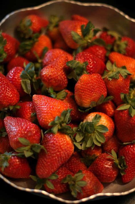 How to Store Fresh Picked Strawberries - Reluctant Entertainer
