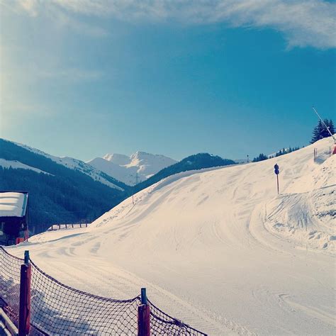 FERIENWOHNUNGEN PERFELDHOF (Saalbach-Hinterglemm) - Kashi Besso Reviews ...