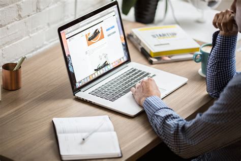 Emerging Trends in IT Services for 2025 – Licenster