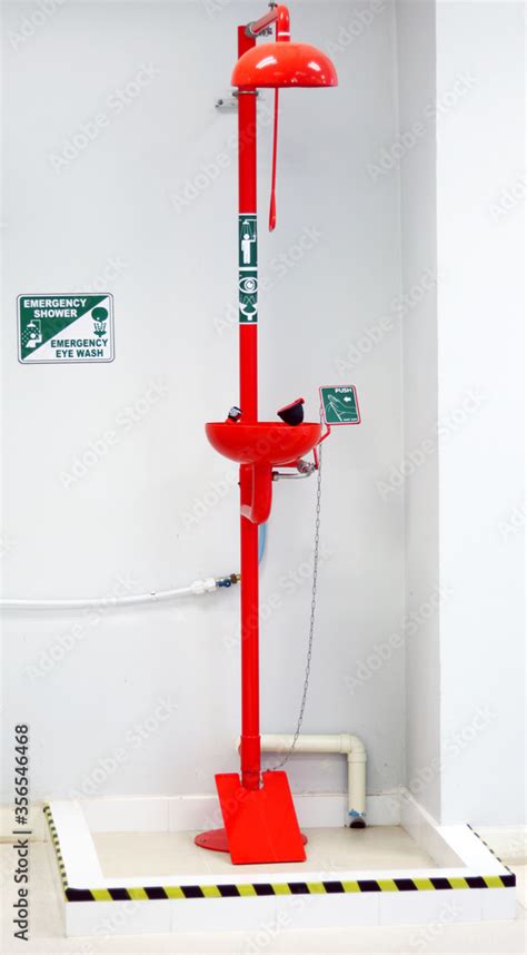 Science Lab Shower 的图像结果