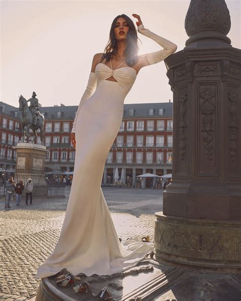 Eva | Sparkly Strap Silk Halter neck Mermaid Wedding Dress