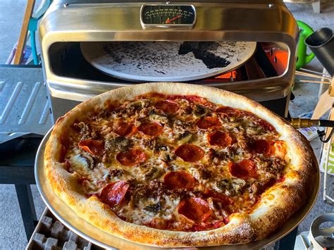 New York Style Pizza Dough Recipe for the Halo Versa 16 – Grizzly BBQ