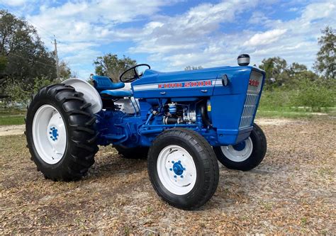 Ford 2000 (1962-1965) | Tractor Data and Specs