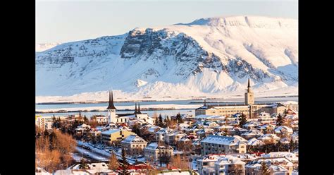 Reykjavik Keflavik Intl (KEF) - Flight Status, Maps & more - KAYAK