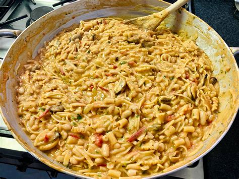 Pasta fasul e cozze di Cannavacciuolo, il trucco dei 2 mestoli per ...