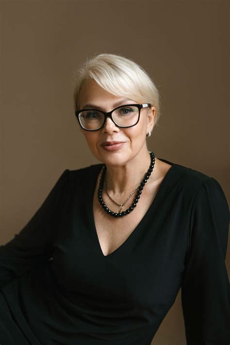 Moody Studio Photoshoot 〡 Lena Nugent Photography | Older woman ...