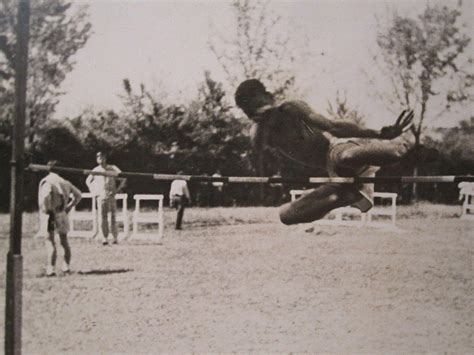 Straddle Style High Jump 的图像结果