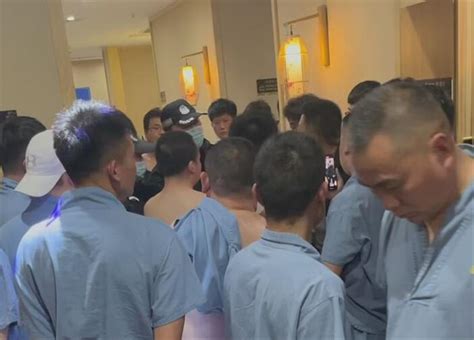 宿迁警方通报浴室男更衣室藏摄像头：民警破案心切，将问责