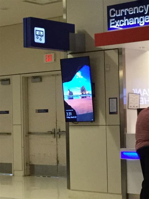 Near currency exchange at DFW airport : r/PBSOD