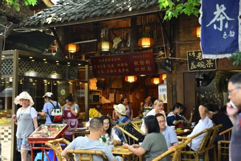 中国最“懒”的城市，喝茶打麻将掏耳朵是常事，生活节奏缓慢！