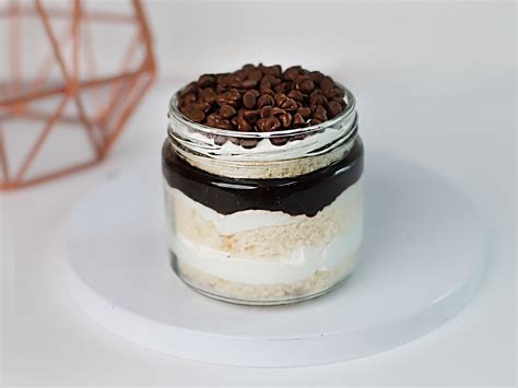 Choco Chip Jar Cake - Customizable – WarmOven