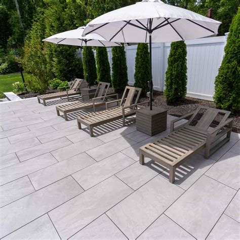 Pros and Cons of Porcelain Pavers For Popular Hardscaping Option