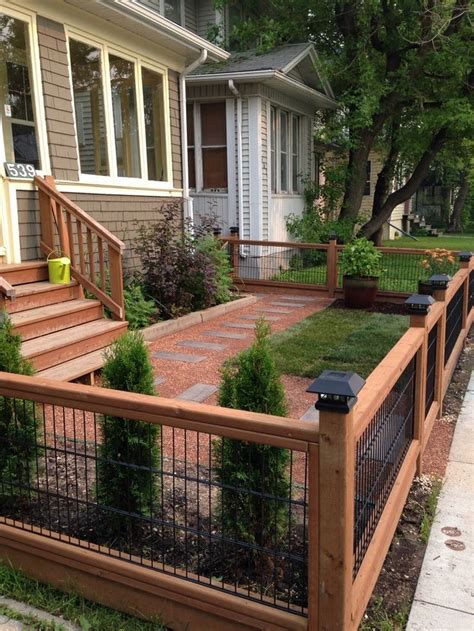 Beautiful Front Yard Wood Fence Ideas