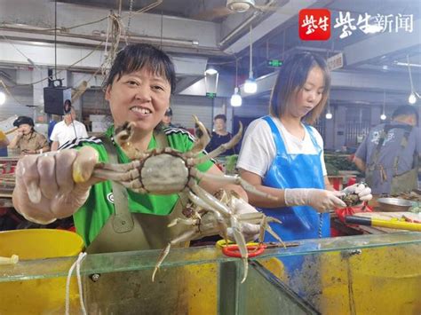 国庆节，镇江菜场猪肉为何少人买，螃蟹为何多母蟹，记者找到答案__财经头条