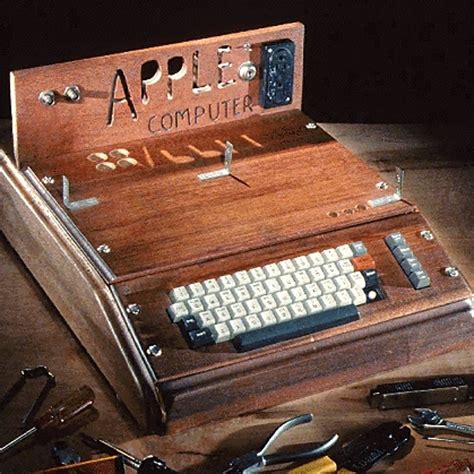 First Apple 1 Computer 的图像结果