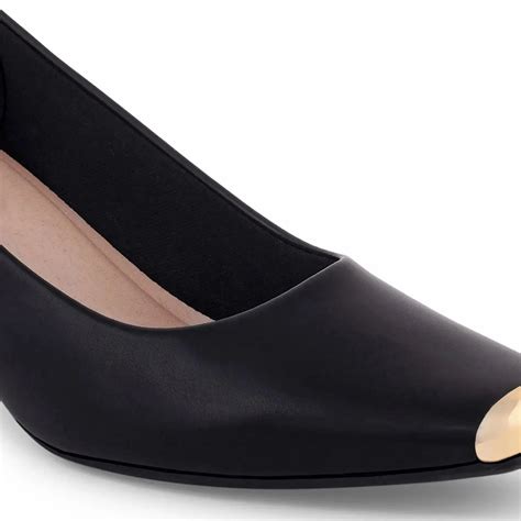 Buy Gabbana Jet Black Toe Pumps | Lino Perros