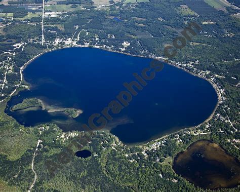 Fife Lake in Grand Traverse County, MI – Aerial Graphics