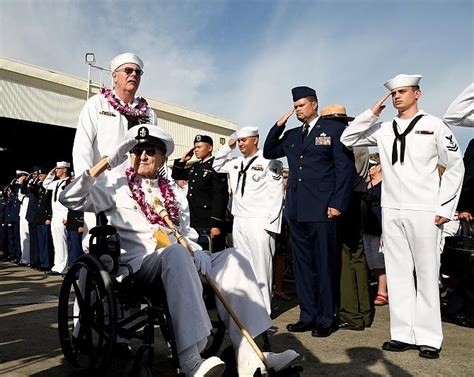 Survivors gather at Pearl Harbour, 75 years later - Rediff.com India News