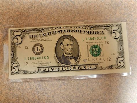 1988 A five dollar bill rare Misprint/misaligned mint condition ...