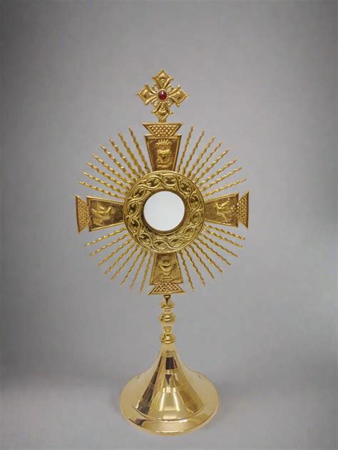 A Luminous Embrace: The Radiance Monstrance Model MON223 – Living Words