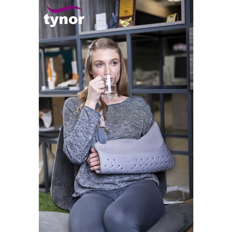 Buy TYNOR POUCH ARM SLING URBANE GREY SMALL 1 UNIT Online & Get Upto 60 ...
