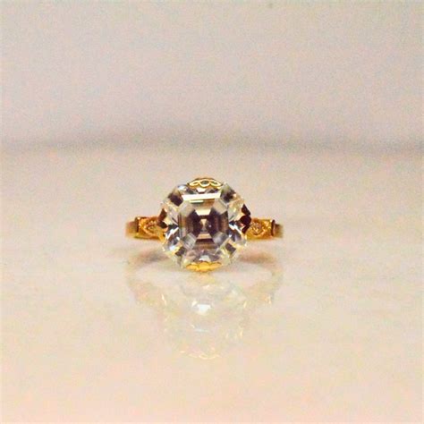 Buy The Shristi Moissanite & Lab Grown Diamond Ring | Vai Ra