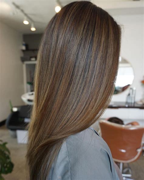 Straight Brown Hair With Highlights