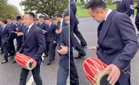 नेपाल के दशईं फेस्टिवल में भगवान श्रीगणेश और श्रीकृष्ण के भजन गाते हुए ...